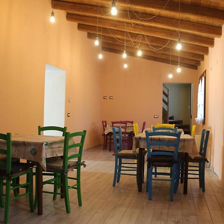 Sa Domu Beccia B&B Uras Екстериор снимка