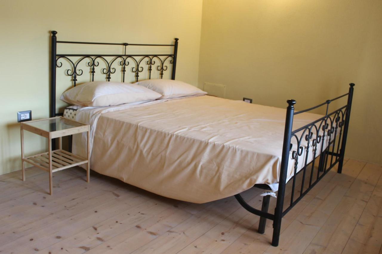 Sa Domu Beccia B&B Uras Екстериор снимка