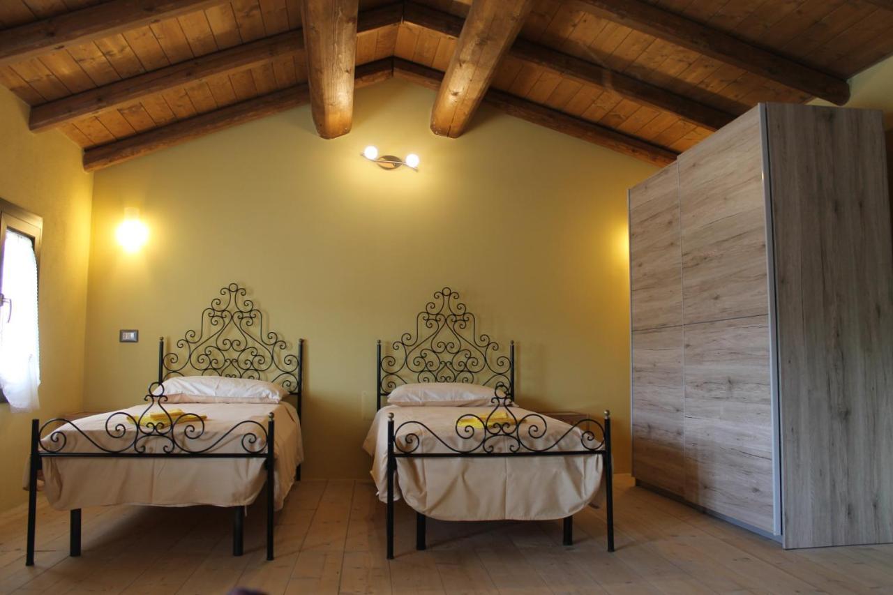Sa Domu Beccia B&B Uras Екстериор снимка